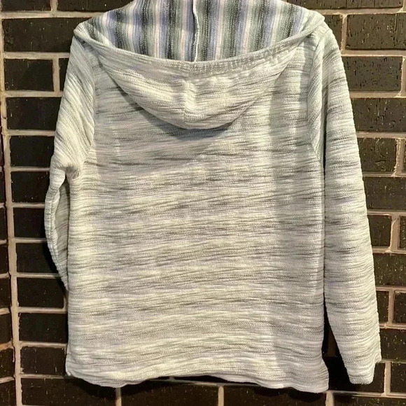 Free Planet Women’s Small Kangaroo Pocket Hooded Pullover - Picture 7 of 9